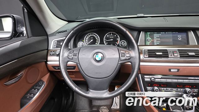 BMW 5 Series GT (F07) GT 30d 2013 — фото 13