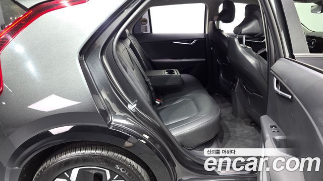 Kia Niro EV Earth 2024 — фото 11
