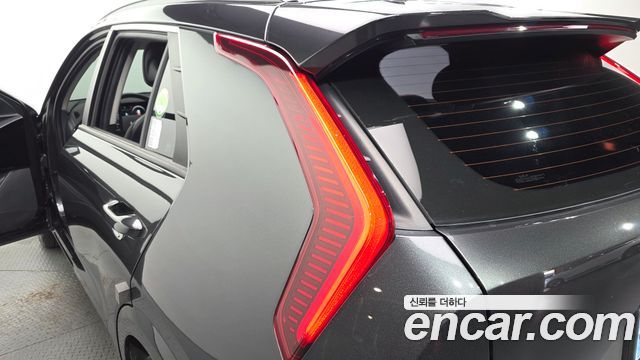 Kia Niro EV Earth 2024 — фото 23