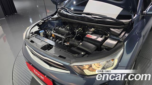 Kia Stonic 1.4 Prestige 2019 — фото 6