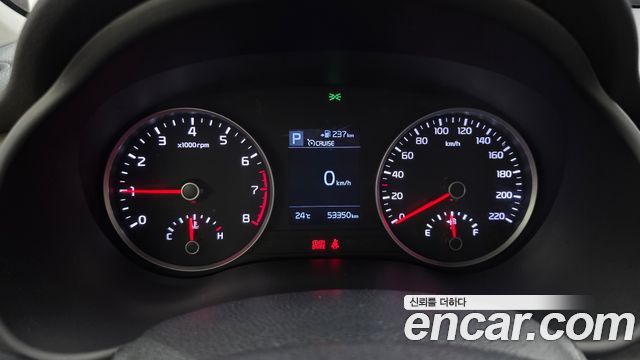 Kia Stonic 1.4 Prestige 2019 — фото 8