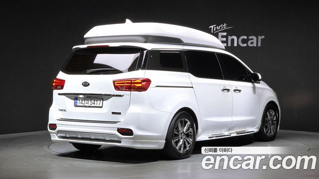 Kia Carnival 9-Seater Hi-Limousine Noblesse Special 2019 — фото 2
