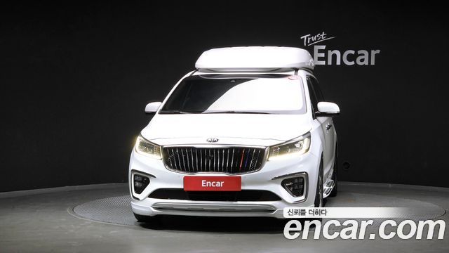 Kia Carnival 9-Seater Hi-Limousine Noblesse Special 2019 — фото 3