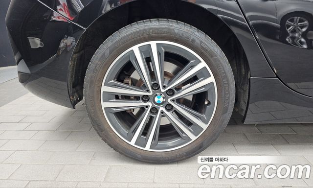 BMW 1 Series (F40) 120i Advantage 2022 — фото 5