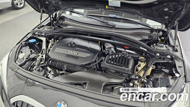 BMW 1 Series (F40) 120i Advantage 2022 — фото 6
