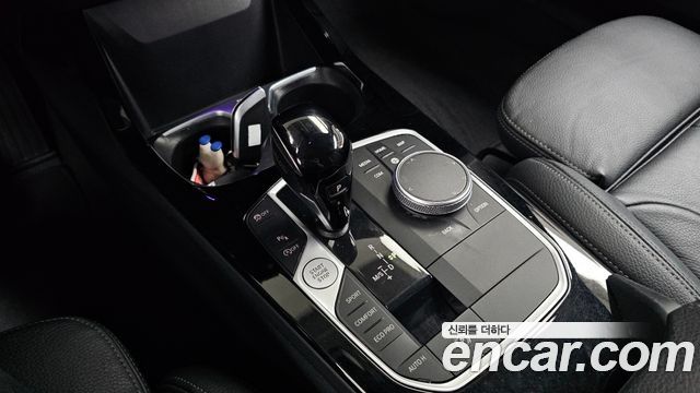 BMW 1 Series (F40) 120i Advantage 2022 — фото 9