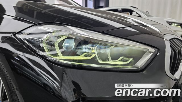BMW 1 Series (F40) 120i Advantage 2022 — фото 22
