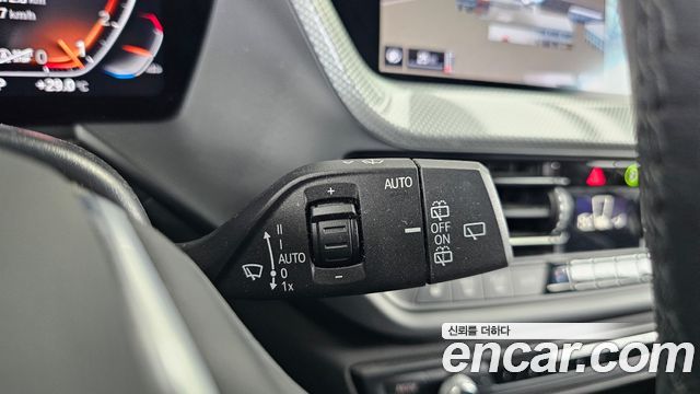 BMW 1 Series (F40) 120i Advantage 2022 — фото 27