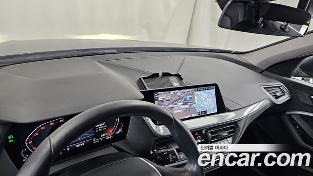BMW 1 Series (F40) 120i Advantage 2022 — фото 29