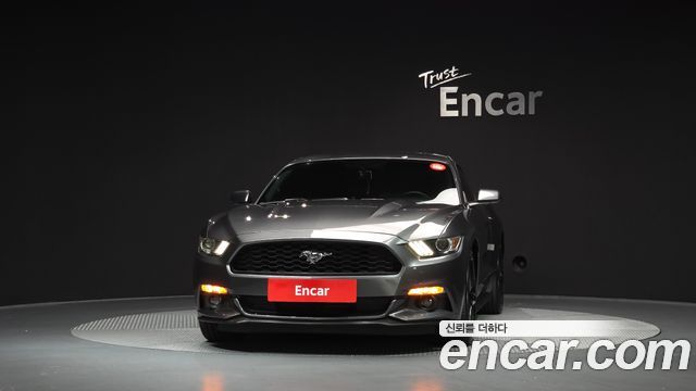 Ford Mustang Coupe 2015 — фото 3