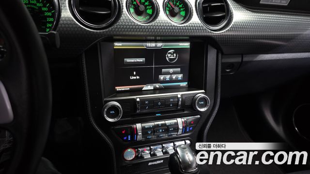 Ford Mustang Coupe 2015 — фото 14