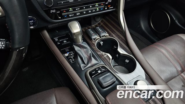 Lexus RX450h (IV) Executive 2019 — фото 9