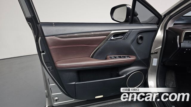 Lexus RX450h (IV) Executive 2019 — фото 30