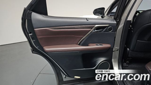Lexus RX450h (IV) Executive 2019 — фото 31