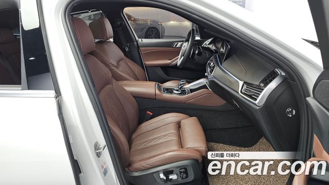 BMW X6 (G06) xDrive40i M Sport 2022 — фото 10