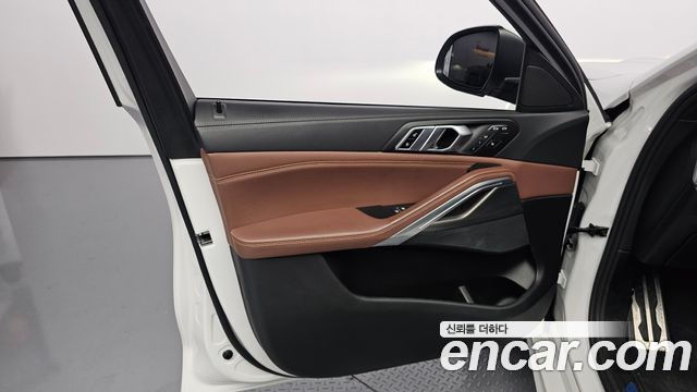 BMW X6 (G06) xDrive40i M Sport 2022 — фото 24