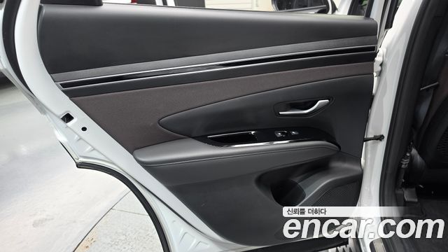Hyundai Tucson (NX4) Gasoline 1.6 Turbo 2WD Inspiration 2022 — фото 25