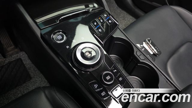 Kia Sportage (V) Diesel 2.0 2WD Nobleless Gravity 2022 — фото 9
