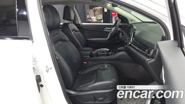 Kia Sportage (V) Diesel 2.0 2WD Nobleless Gravity 2022 — фото 11