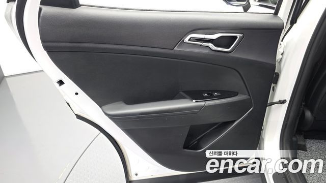 Kia Sportage (V) Diesel 2.0 2WD Nobleless Gravity 2022 — фото 25