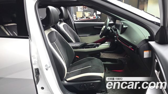 Kia EV6 Long Range 4WD GT Line 2025 — фото 11