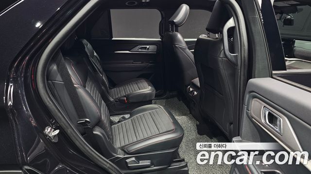 Ford Explorer (VI) 2.3 ST-Line 4WD 2025 — фото 19