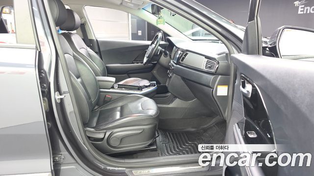 Kia Niro EV Noblesse 2019 — фото 11