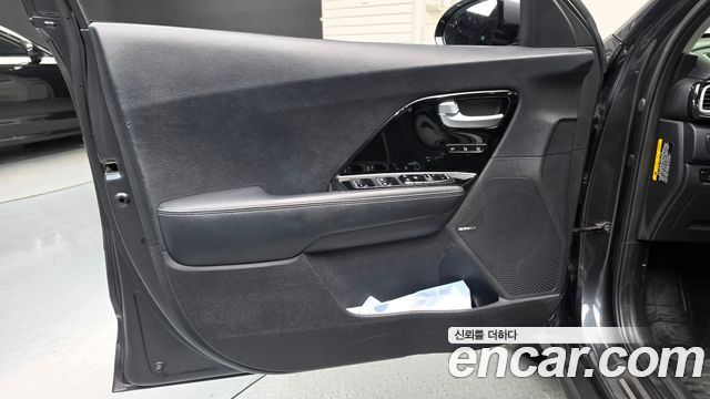 Kia Niro EV Noblesse 2019 — фото 24