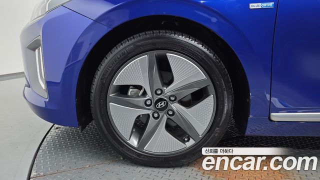 Hyundai Ioniq Hybrid 1.6 HEV Q 2020 — фото 5