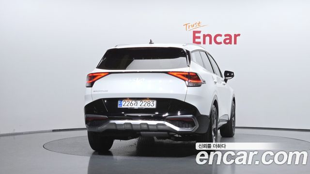 Kia Sportage (V) Diesel 2.0 2WD Nobleless 2024 — фото 4