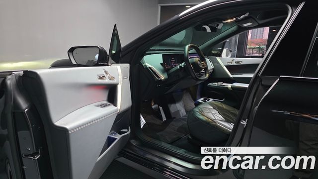 BMW iX xDrive50 Sports Plus 2022 — фото 10