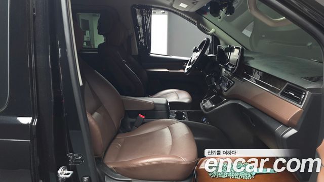 Hyundai Grand Starex Urban 9-Seater Exclusive 2020 — фото 11
