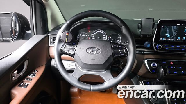 Hyundai Grand Starex Urban 9-Seater Exclusive 2020 — фото 13