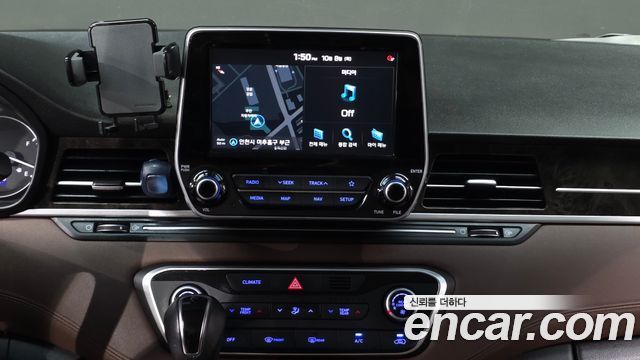 Hyundai Grand Starex Urban 9-Seater Exclusive 2020 — фото 14