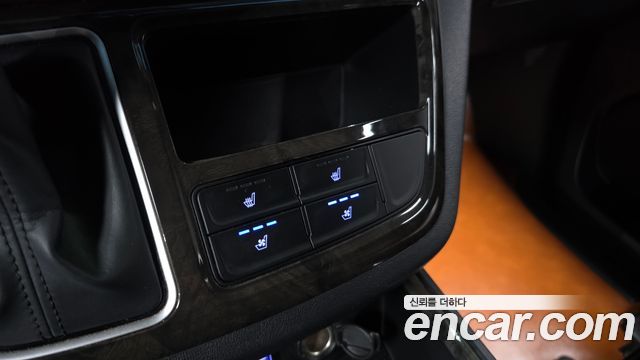 Hyundai Grand Starex Urban 9-Seater Exclusive 2020 — фото 17
