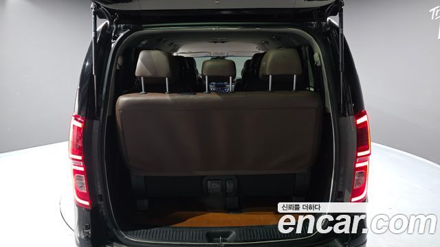 Hyundai Grand Starex Urban 9-Seater Exclusive 2020 — фото 20