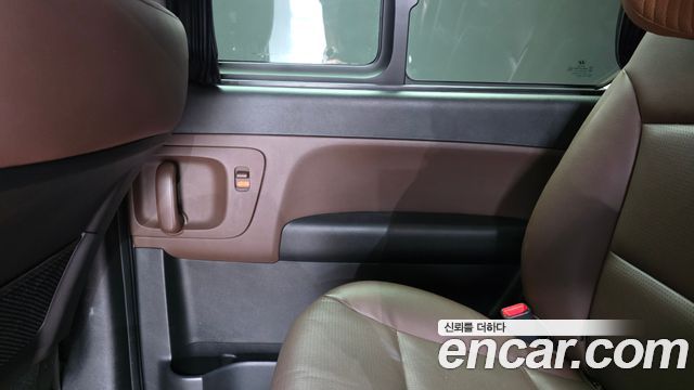 Hyundai Grand Starex Urban 9-Seater Exclusive 2020 — фото 25