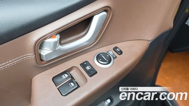 Hyundai Grand Starex Urban 9-Seater Exclusive 2020 — фото 27