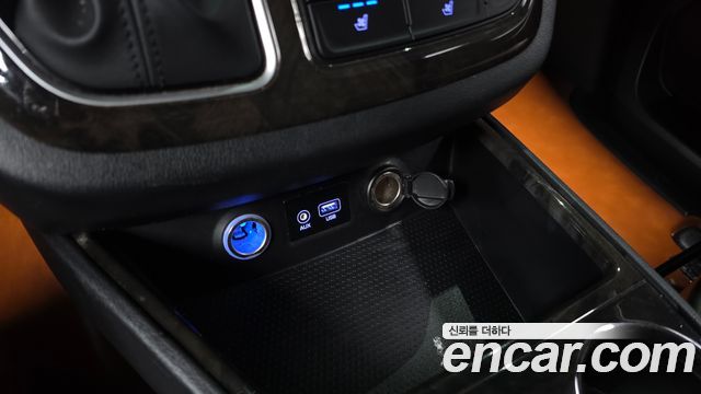 Hyundai Grand Starex Urban 9-Seater Exclusive 2020 — фото 30
