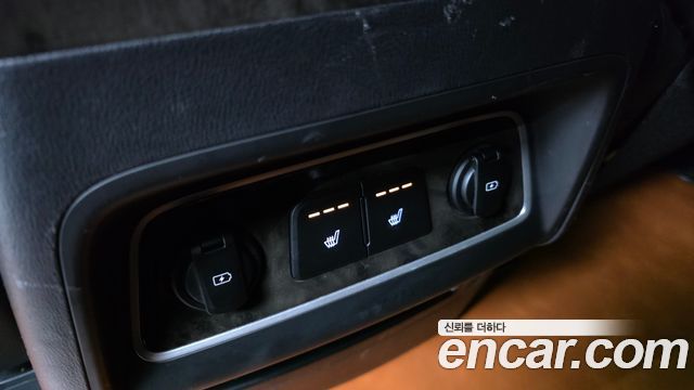 Hyundai Grand Starex Urban 9-Seater Exclusive 2020 — фото 32