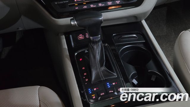 Kia Carnival Gasoline 7-seater Limousine President 2018 — фото 9