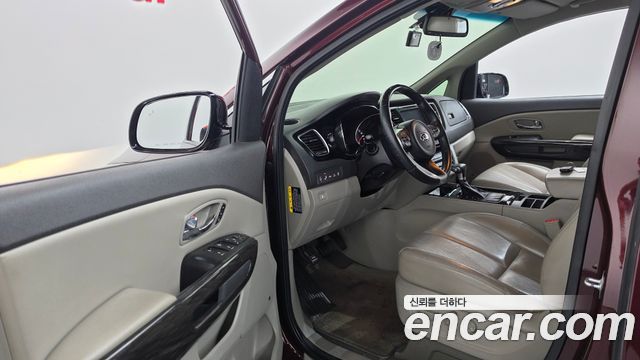 Kia Carnival Gasoline 7-seater Limousine President 2018 — фото 10