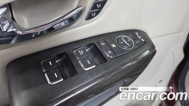 Kia Carnival Gasoline 7-seater Limousine President 2018 — фото 36