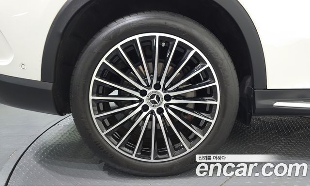 Mercedes-Benz GLC-Class (X254) GLC300 4MATIC AMG Line 2024 — фото 5