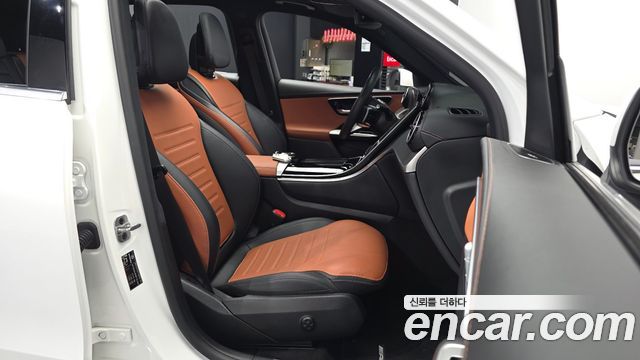 Mercedes-Benz GLC-Class (X254) GLC300 4MATIC AMG Line 2024 — фото 11