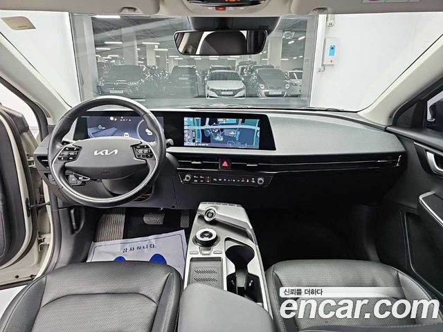 Kia EV6 Long Range Air 2023 — фото 7