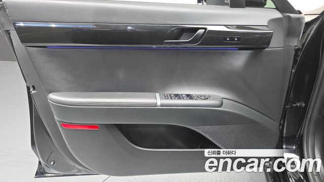 Hyundai Grandeur (GN7) 3.5 Gasoline 2WD Exclusive 2023 — фото 30