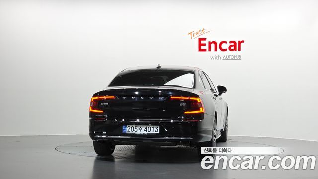 Volvo S90 B5 Ultimate Bright 2023 — фото 4