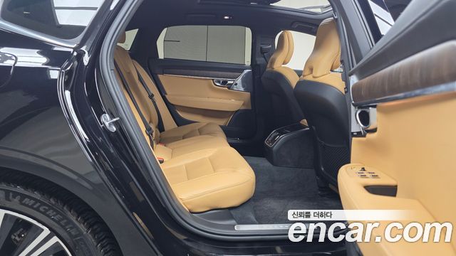 Volvo S90 B5 Ultimate Bright 2023 — фото 11
