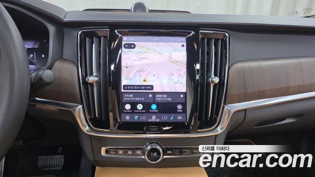 Volvo S90 B5 Ultimate Bright 2023 — фото 13